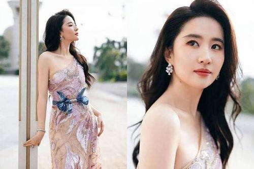 关于女星最新爆料的小说,揭秘女星背后的惊人真相 第3张 关于女星最新爆料的小说,揭秘女星背后的惊人真相 第3张